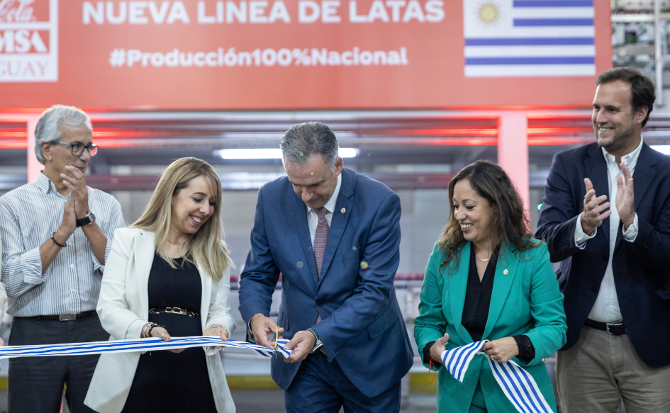 Presidente Orsi inauguró línea de producción de latas que generará puestos de trabajo