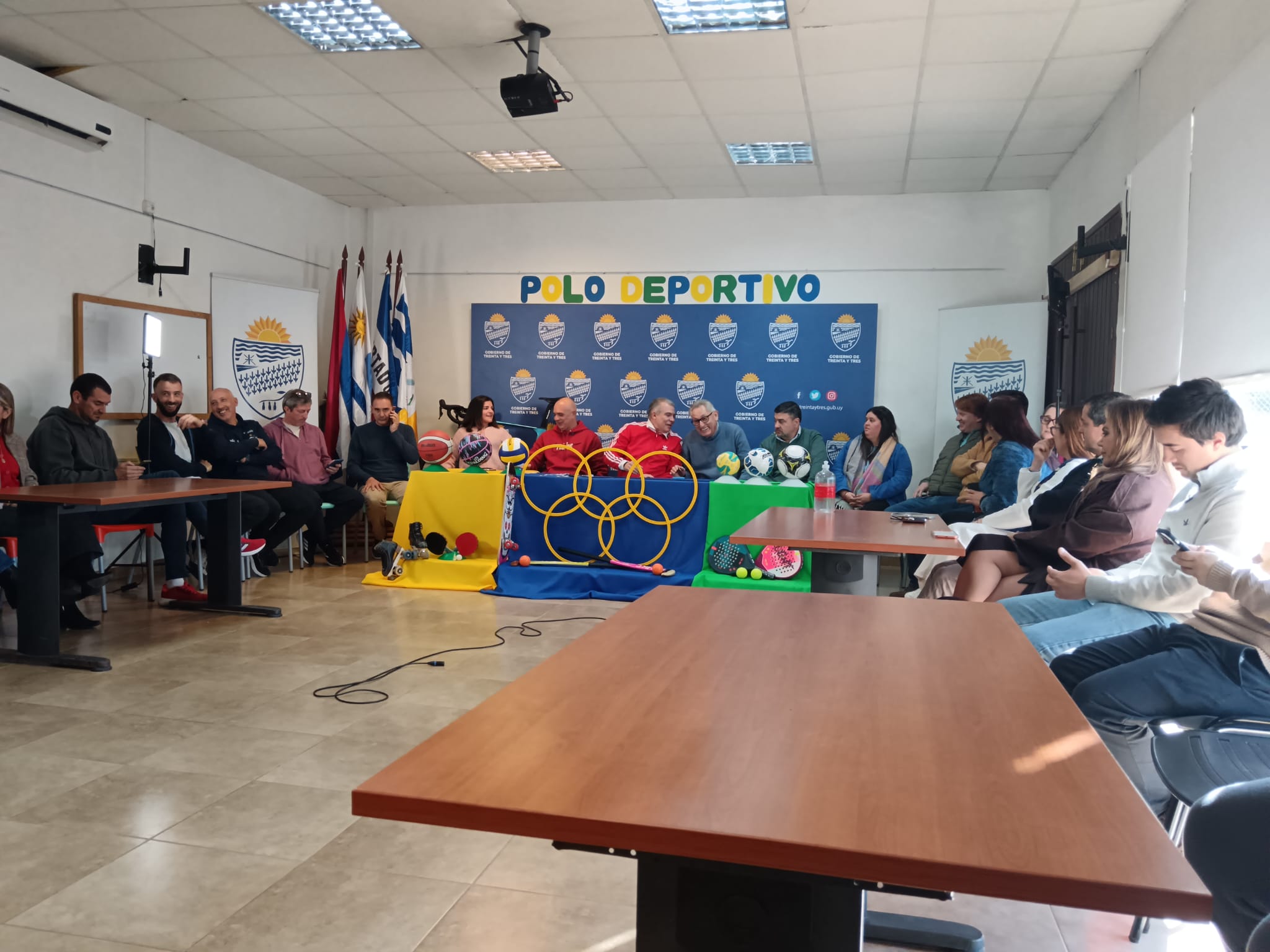 Grandes juegos deportivos departamentales. «Treinta y Tres late deporte»..