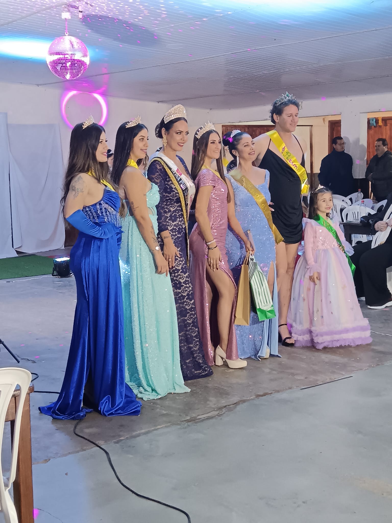SE REALIZO EL CERTAMEN DE ELECCION DE REINA Y REY DEL ARROZ  EN EL CLUB SOCIAL CEBOLLATI